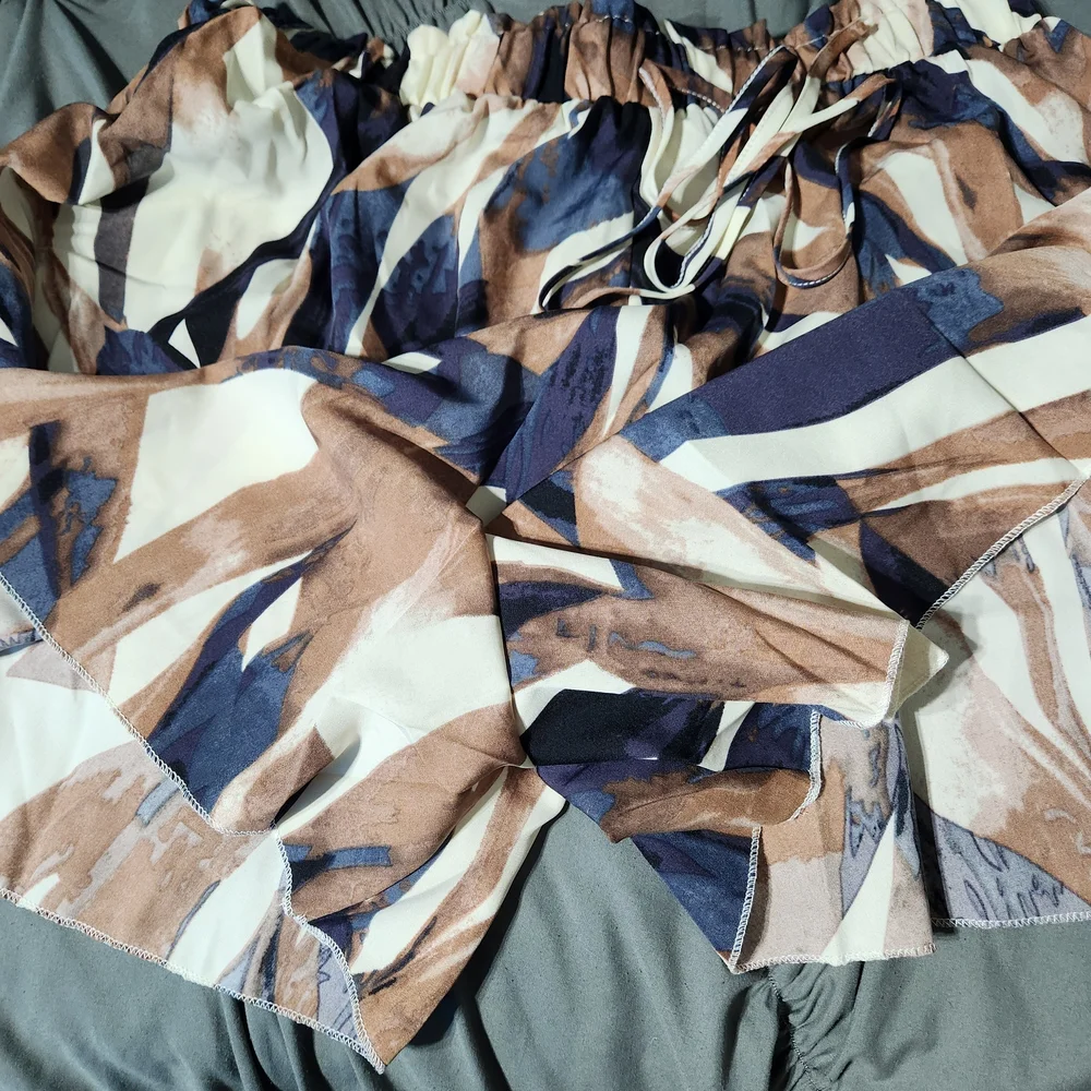 Abstract Patterned Skirt - Picture 3 of 5